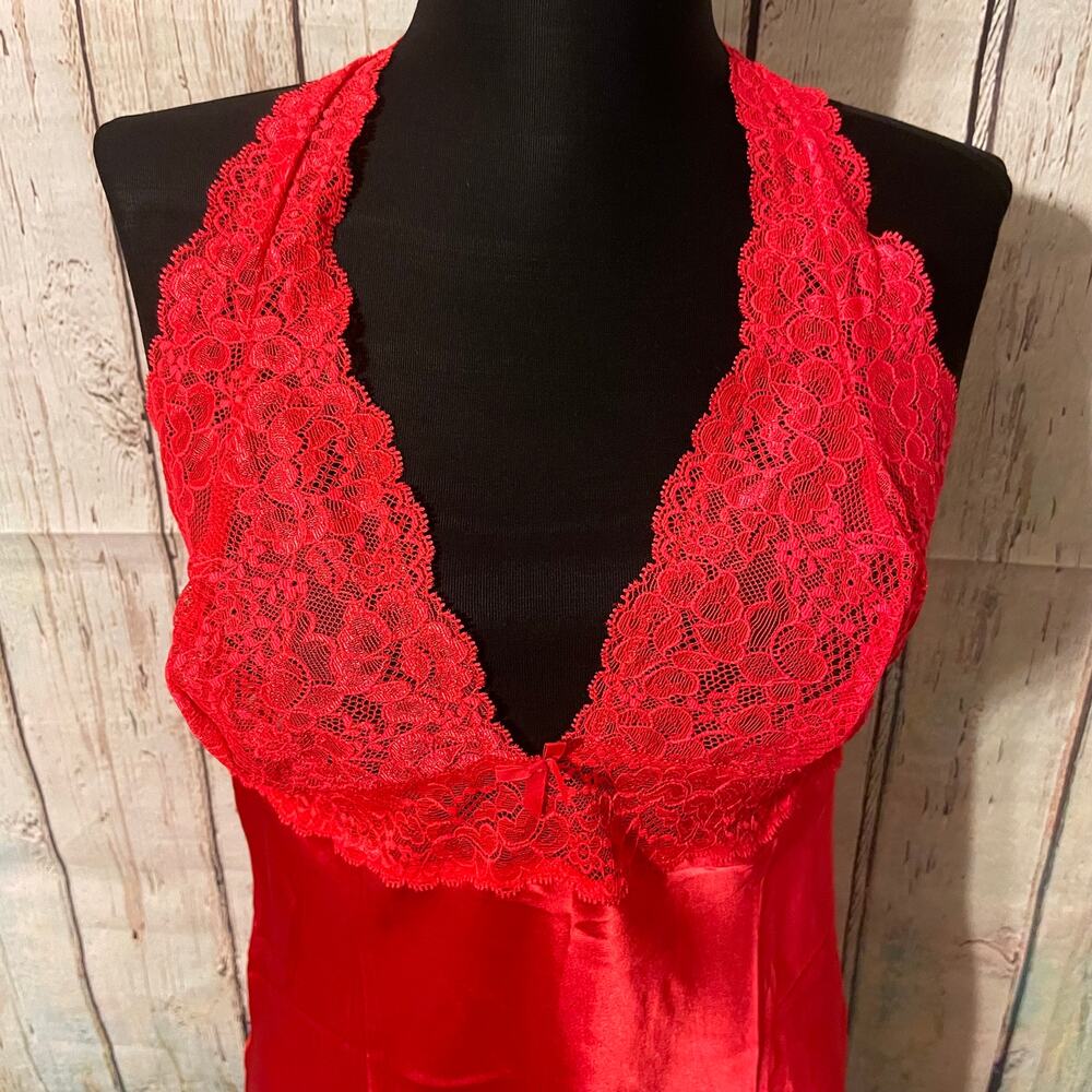 Victoria's Secret Slip Womens Medium Red Satin Lace Trim Lingerie Valentines - Picture 2 of 5